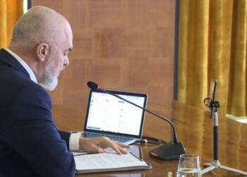 TEMA E JAVËS/ Pikëpyetjet që shoqërojnë rritjen e pagës minimale