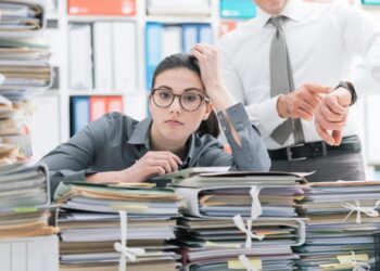 Stres në punë? Ja si ta merrni veten