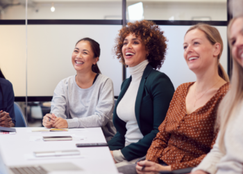 Suedia, vendi më i mirë në 2023 për gratë në punë