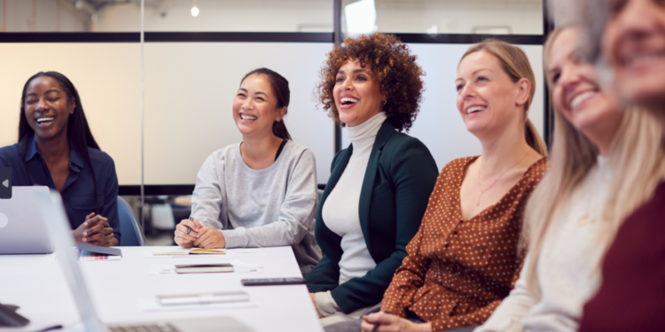 Suedia, vendi më i mirë në 2023 për gratë në punë