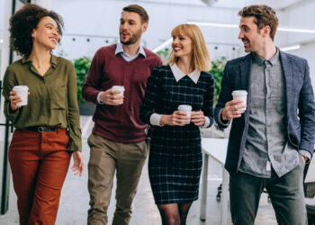 A kanë rëndësi veshjet për suksesin në punë?