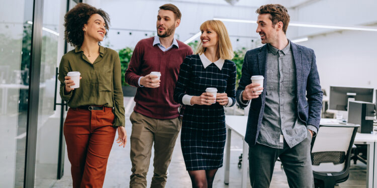 A kanë rëndësi veshjet për suksesin në punë?