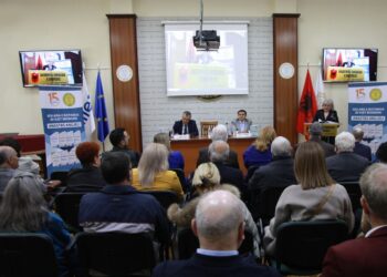 “Ditari i tranzicionit”, Anastas Angjeli sjell veprën e rrallë me 8 vëllime për ekonominë shqiptare në tre dekada