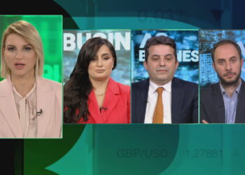 Ekspertët analizojnë fundosjen e euros: Po ndikon fushata dhe burimet informale