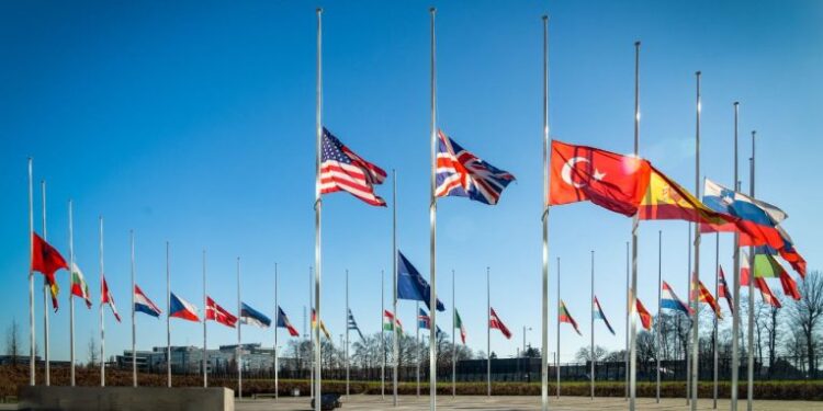 Del renditja/ 10 flamujt më të vjetër në botë, mes tyre dhe ai shqiptar