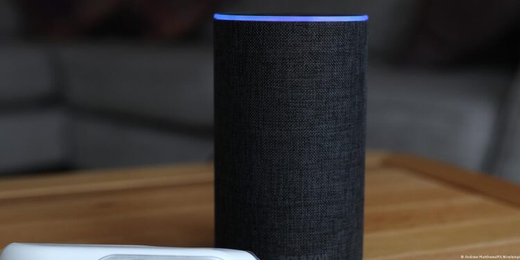 Fshesa elektrike që përgjon bisedat familjare