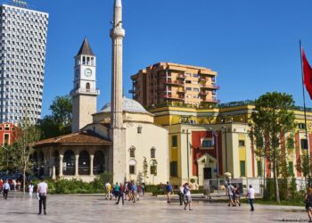 Paradoksi i premtimeve elektorale, rritje pagash e pensionesh për zgjedhjet vendore