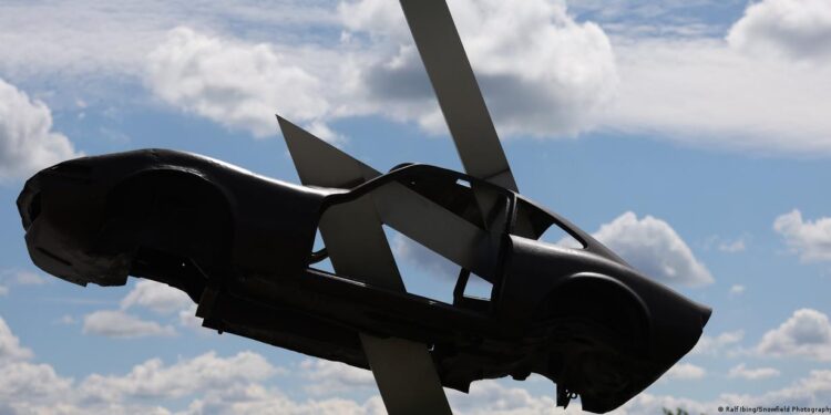 Gjermania nën presion, industria automobilistike pëson goditje