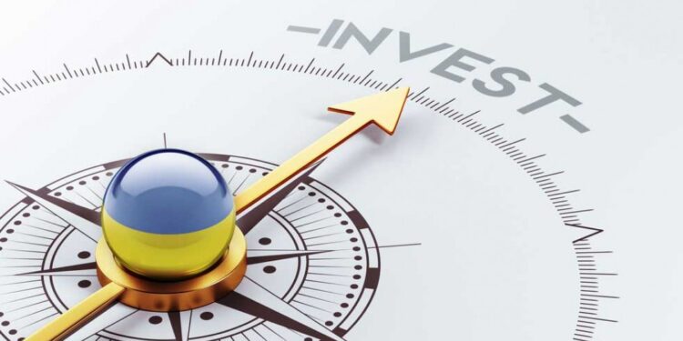 Të huajt investojnë në Shqipëri, shqiptarët jashtë