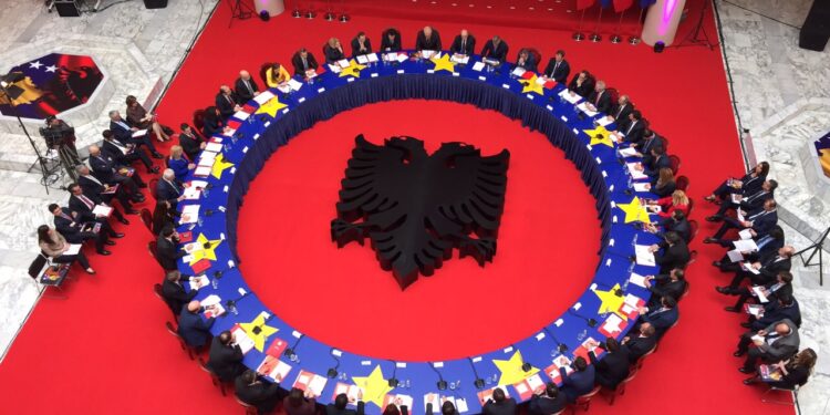 Shqipëri-Kosovë, mbledhja e rradhës e dy qeverive do të mbahet në Gjakovë