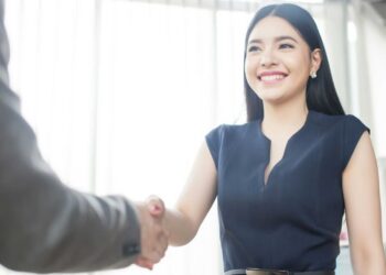 Pamja e jashtme luan një rol të rëndësishëm, veçanërisht në punë