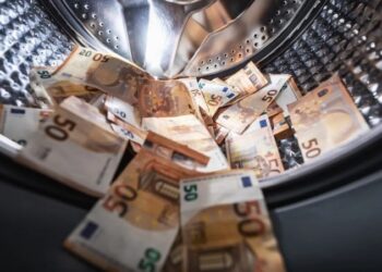 Pastrimi i parave, ja 8 skemat kryesore që përdoren në Shqipëri