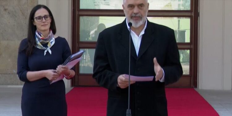 Qeveria miraton projektligjin e pagave, Rama: Ja kujt do t’i bëhet paga 900 euro