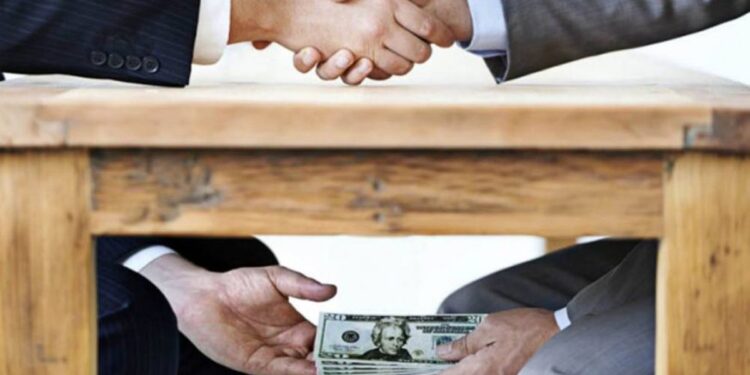 Sipërmarrësi tregon: Ja sa rryshfet më kërkojnë për një leje në bashki