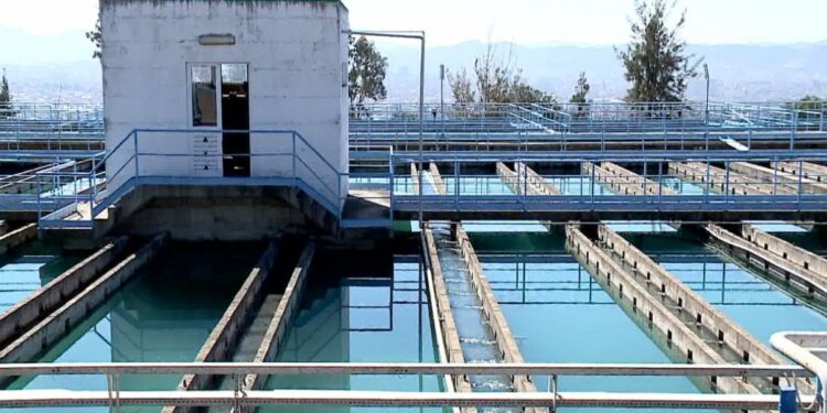 Borxhet e ujësjellësave për mospagesë energjie arrijnë rekordin e 18 miliardë lekëve, nuk funksionon plani për shlyerjen e tyre