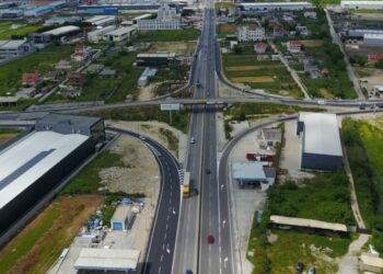 ARRSH mbyll kalimet e jashtëligjshme në autostradën Tiranë-Durrës. Përfundojnë punimet në Nyjen e Fllakës