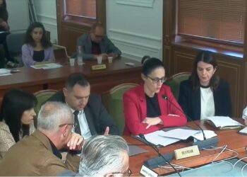 Miratohet drafti për rritjen e pagave, ja punonjësit e administratës që përfitojnë