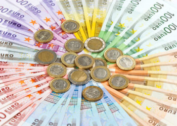 Rënia e euros, Ministria e Financave shpjegon çfarë po ndodh me tregun