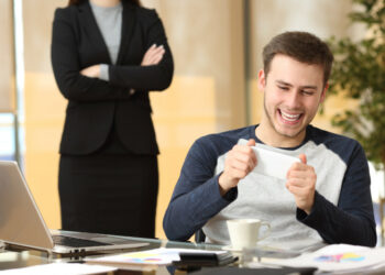 10 cilësitë e një punonjësi të keq!