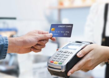 Pagesat me kartë, kryesisht për blerje në supermarket dhe shlyerje faturash