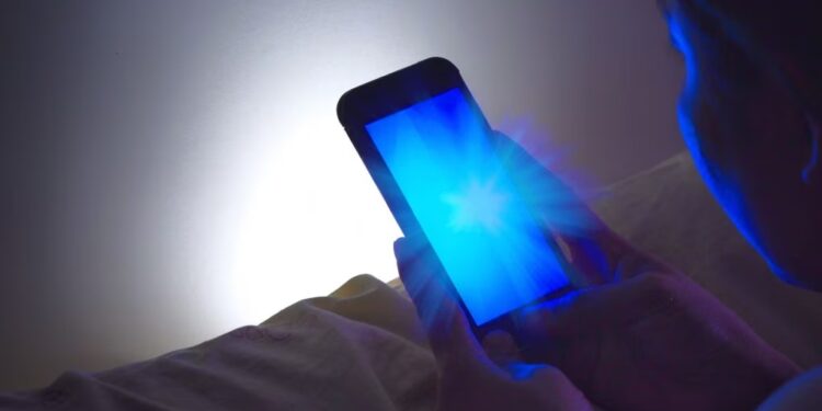 Orët para celularit përshpejtojnë plakjen