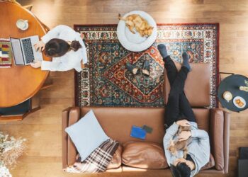 Harrojeni ekuilibrin punë-jetë – të rinjtë tani duan ekuilibër dashuri-jetë