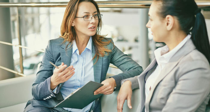 A bën mirë t’iu kundërvihesh eprorëve?