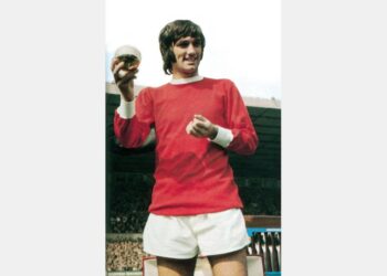 8 futbollistë që mbetën trokë pasi u tërhoqën nga sporti