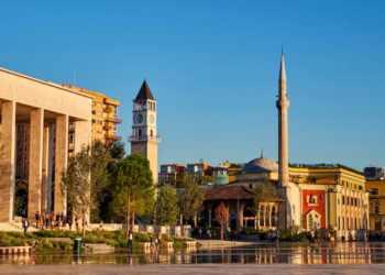 The Telegraph: Pse miliona pushues britanikë mund të dynden së shpejti në Shqipëri?