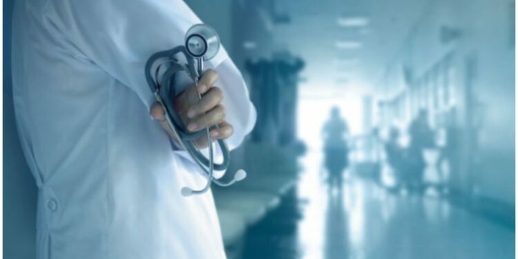 Raporti: Shëndetësia e nënfinancuar, buxheti me devijanca të forta