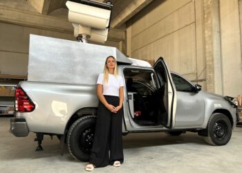 Makina e parë “Made in Albania”/ Zbulohet kush do të jetë në krah të sipërmarrëses Arjeta Puca në këtë mision