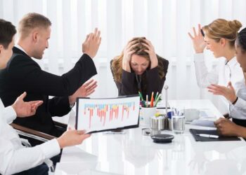 Veset që nuk duhet të shfaqni në punë