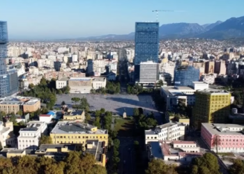 Zgjedhjet mbaruan, por bashkitë “notojnë” mes borxheve dhe varësisë nga qeveria për para