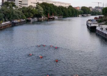 Pas 100 vjetësh, Parisi do të kthejë notin në lumin e Senës