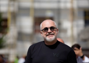 Edi Rama për Vogue Italia: Mësimi më i bukur që kam marrë nga babai