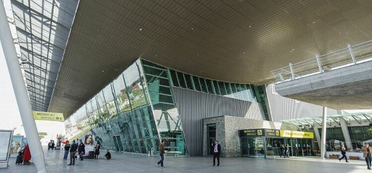 Udhëtoni për pushime? Ja çfarë duhet të deklaroni në doganë