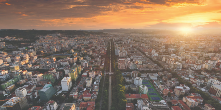 Rriten me deri në 54% çmimet e referencës për taksën e pronës për 32 zonat e Tiranës; Në ish-Bllok çmimi i referencës arrin 228,000 lekë