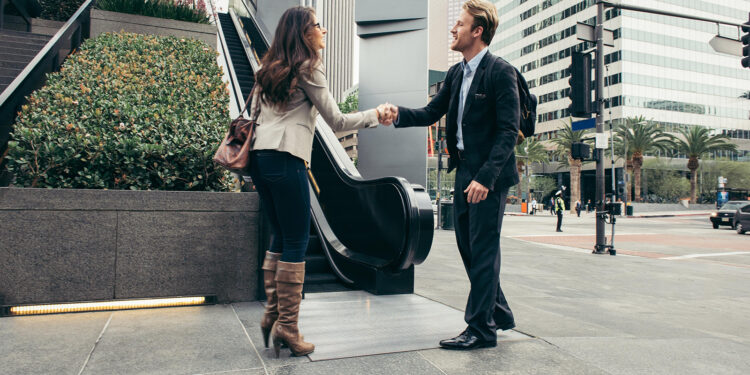 Si të bëni përshtypje të mirë në takime?