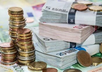 Ndryshon kurba/ Valutat fitojnë pikë kundrejt lekut në tregun e këmbimit