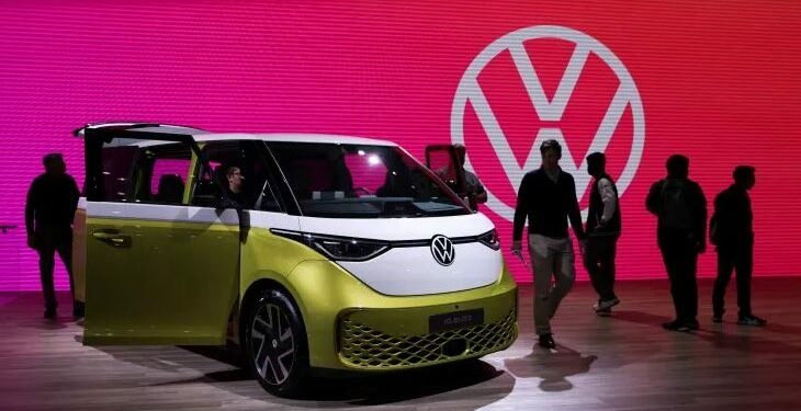 Volkswagen, 192 miliardë dollarë investim për elektrifikimin dhe digjitalizimin
