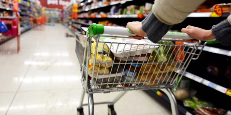 Financial Times: Fenomeni El Nino kërcënon rritje të reja çmimesh në tregjet globale të ushqimit