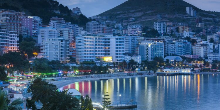 KKT miraton lejet për resorte në bregdet e ndërtime në Tiranë