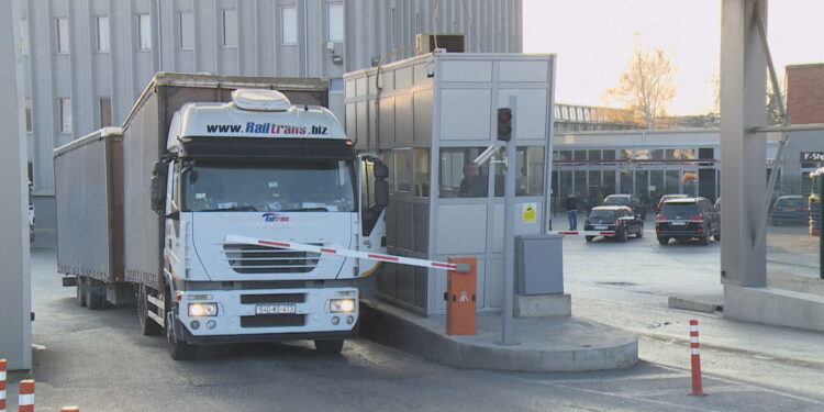 Shqipëri-Kosovë, hyn në fuqi marrëveshja që lehtëson procedurat në doganë