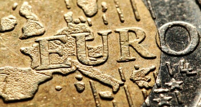 Euro në nivelin 106 lekë, ekuilibri i ri i tregut të këmbimit