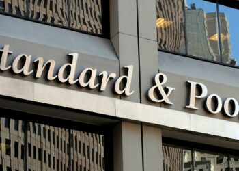 Agjencia “Standard & Poor’s” rrit vlerësimin për Shqipërinë: Perspektiva pozitive. Ibrahimaj: Do të rritet interesi i investitorëve të huaj