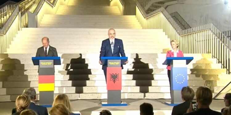 Mbyllet Samiti/ 6 mld euro “në lojë”, Von der Leyen e prerë: Nuk ka fonde pa reforma