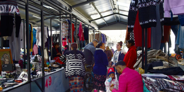 Ulet importi i veshjeve të reja, rritet tregu i “Gabit”