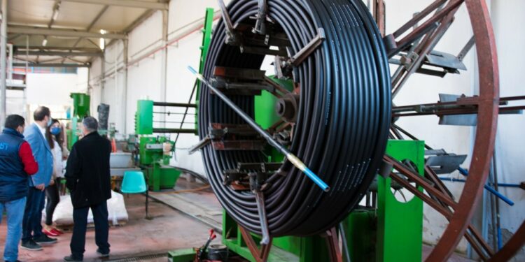 Anketa e Investitorëve të Huaj: Klima është përmirësuar, por problem punëtorët, euro dhe inflacioni