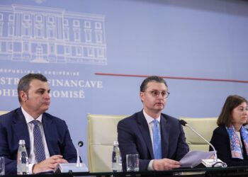 Shqipëria del nga lista gri e pastrimit të parave