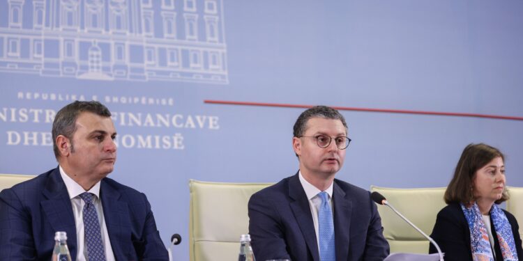 Shqipëria del nga lista gri e pastrimit të parave